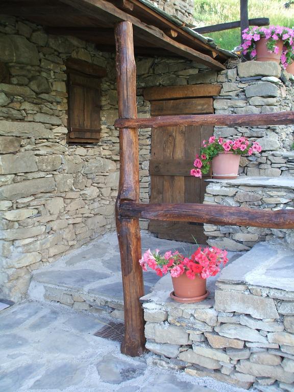 Agriturismo La Fontana Dell'Olmo Hotel Molini di Triora Zewnętrze zdjęcie