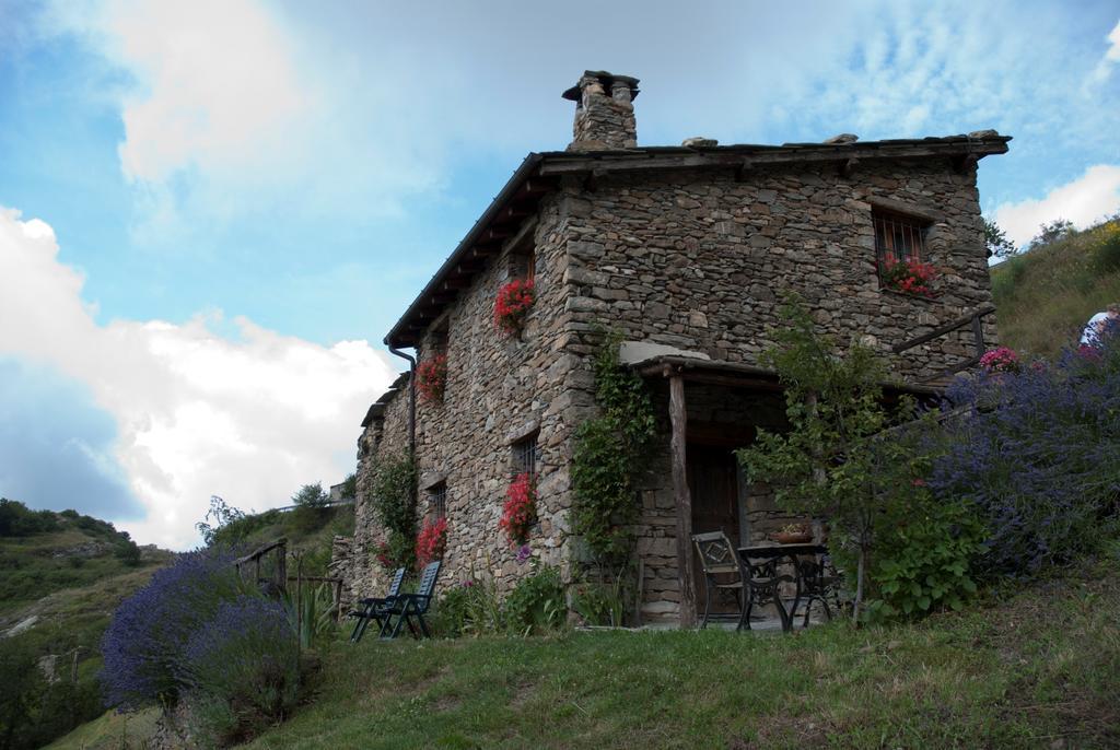 Agriturismo La Fontana Dell'Olmo Hotel Molini di Triora Zewnętrze zdjęcie