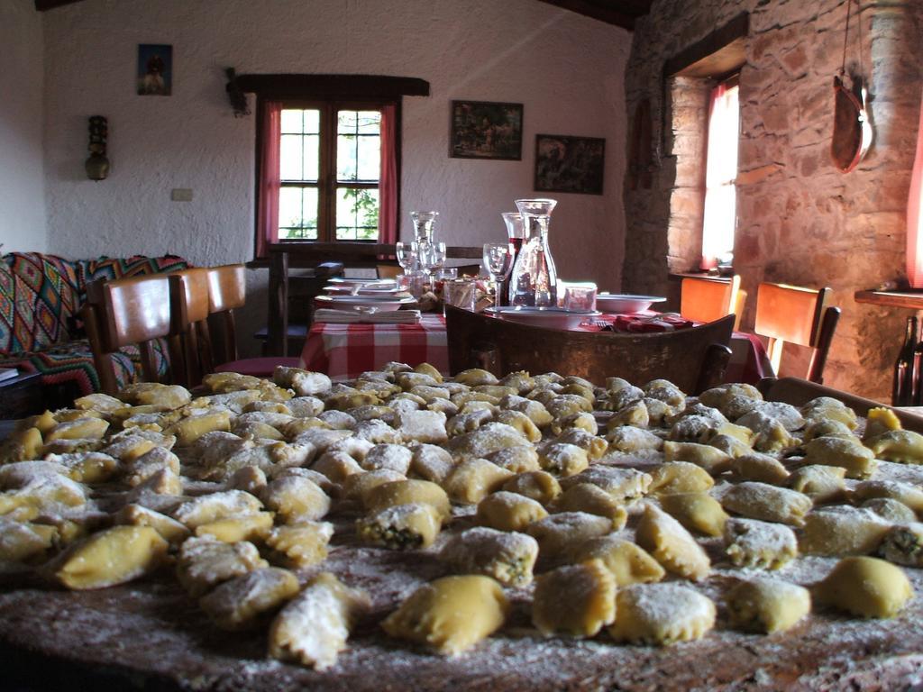 Agriturismo La Fontana Dell'Olmo Hotel Molini di Triora Zewnętrze zdjęcie